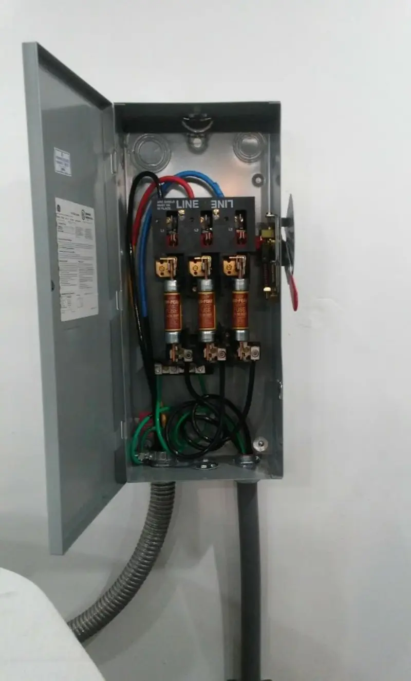Three-phase disconnect switch installed for Electrical Wiring & Rewiring in Rainsville